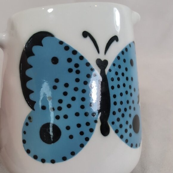 Arabia Made in Finland Butterfly Pitcher Creamer Jug Sport Blue White MCM READ - Picture 8 of 11